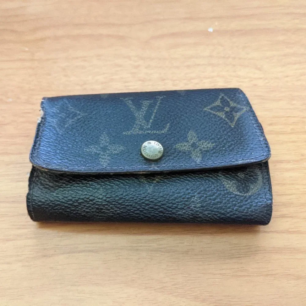 Louis Vuitton Monogram Key Holder/Wallet #706💥PRICE DROP💥